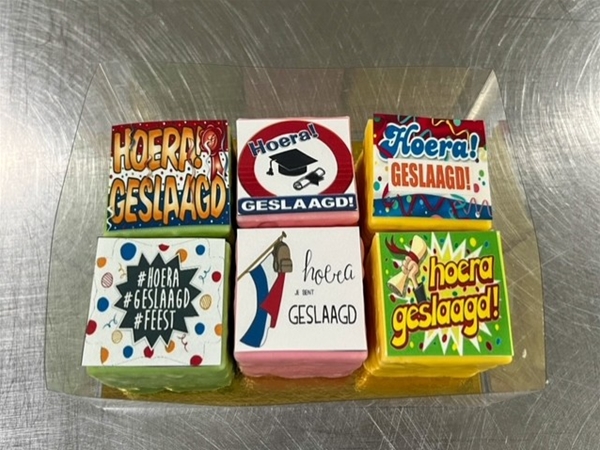 Geslaagd petit fours 6 stuks